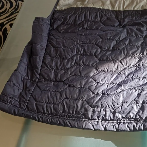 CDW Unstoppable Men's Vest - Picture 12 of 12